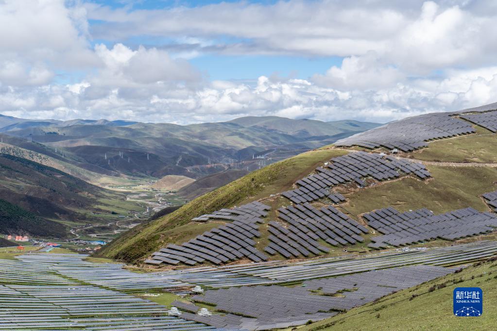 全球最大水光互补电站雅砻江柯拉光伏电站投产发电(图4)
