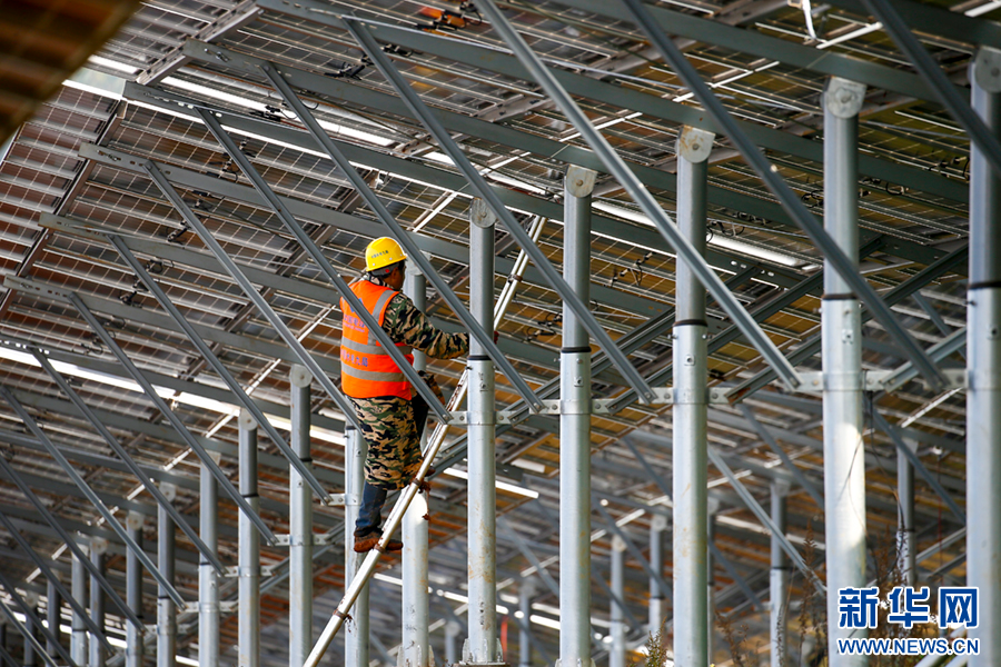 云南曲靖沾益：光伏电站建设忙_新华网(图2)