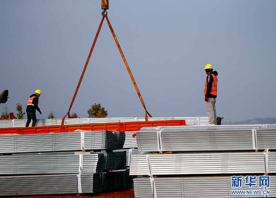 云南曲靖沾益：光伏电站建设忙_新华网(图3)