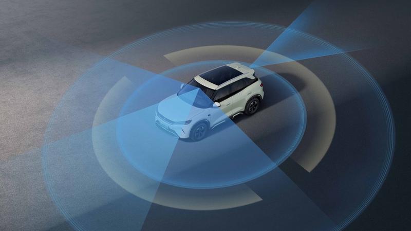 比亚迪元UP智驾版售998万起入门配高阶智驾401公里长续航(图3)