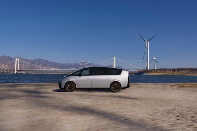 理想再破“纯电魔咒”？(图1)