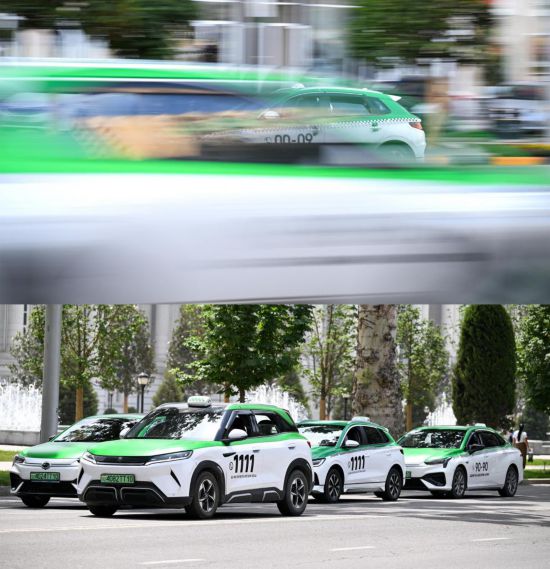 列国鉴丨记者观察：中国新能源汽车在中亚“实力圈粉”(图3)