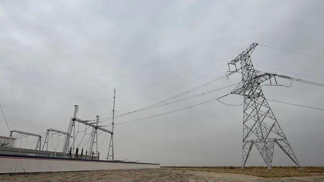 沙雅光伏治沙项目并网沙漠边缘建起清洁能源站(图3)